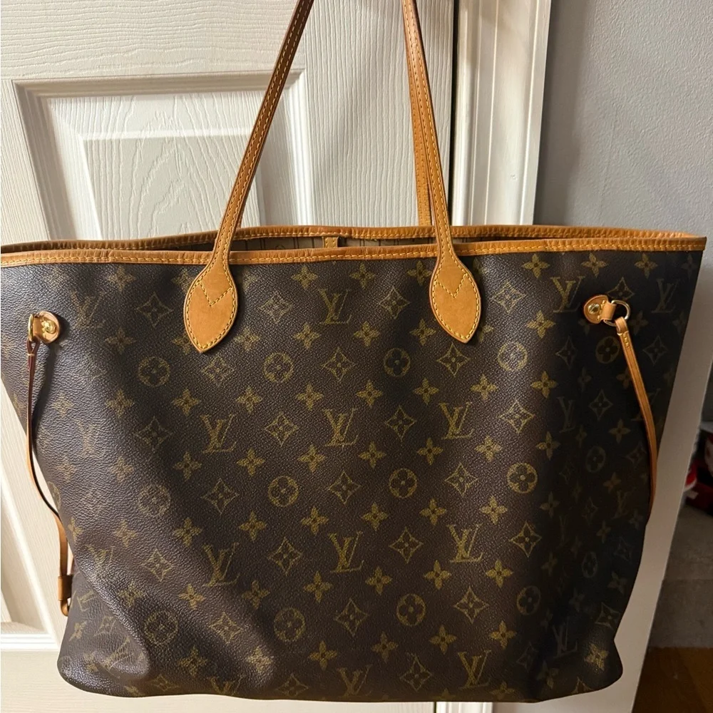 Louis Vuitton Classic Brown neverfull Monogram Tote excellent condition